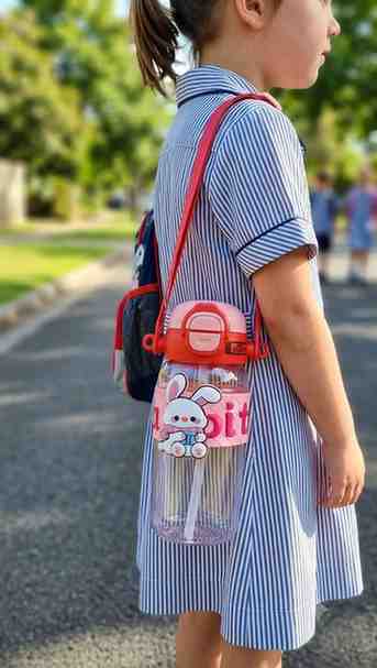 Cute Kids Cartoon Drinking Plastic Water Bottle 600ml
